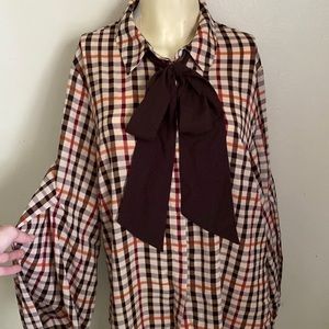 Riley & Rae Camille Bow Front Blouse